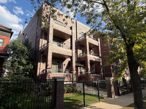 Photo of 4133 N Kenmore Avenue N #2N, Chicago, IL 60613 (MLS # 12489216)