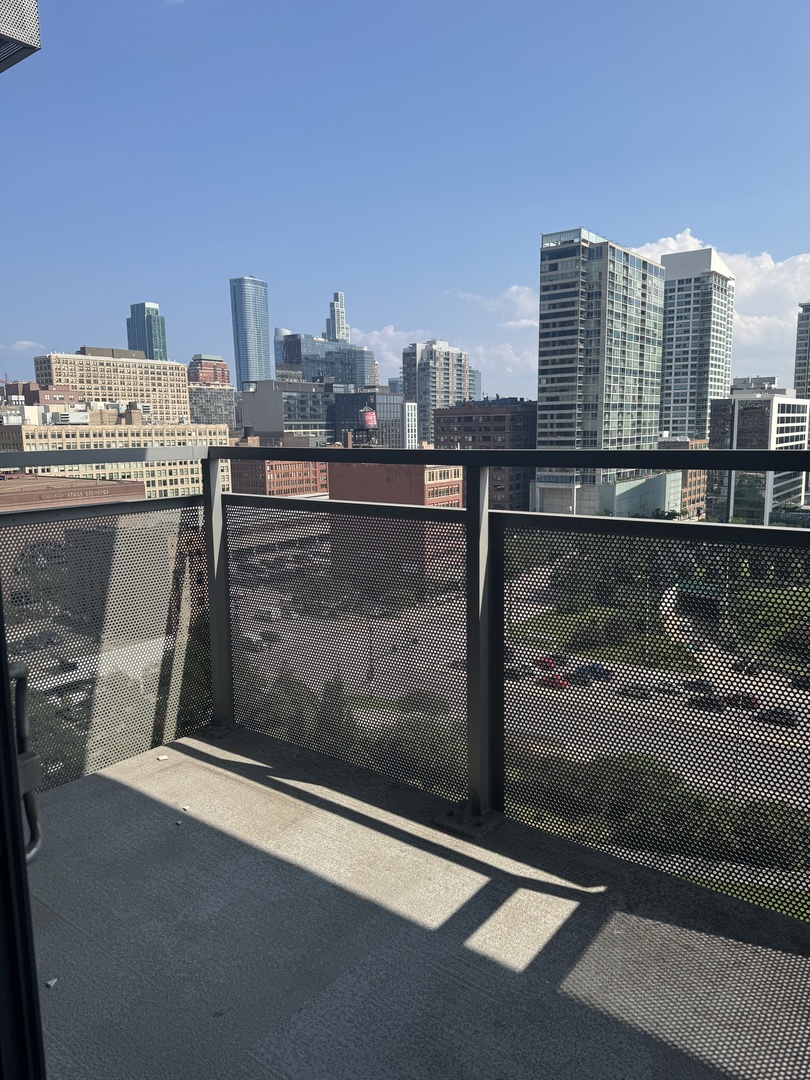 235 W VAN BUREN Street 1508