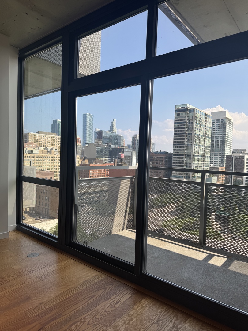 235 W VAN BUREN Street 1508