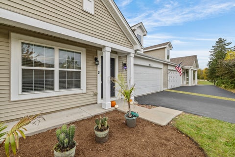 Tiny photo for 184 Maryland Lane, Pingree Grove, IL 60140 (MLS # 12785687)