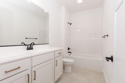 Tiny photo for 1922 Dunraven Road, Bloomington, IL 61704 (MLS # 12415870)