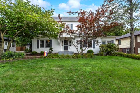 Photo of 327 McClellan Boulevard, Davenport, IA 52803 (MLS # 12726463)