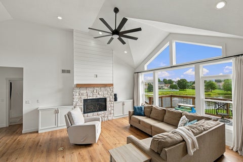 Tiny photo for 2011 E 59th Court, Davenport, IA 52807 (MLS # 12763143)
