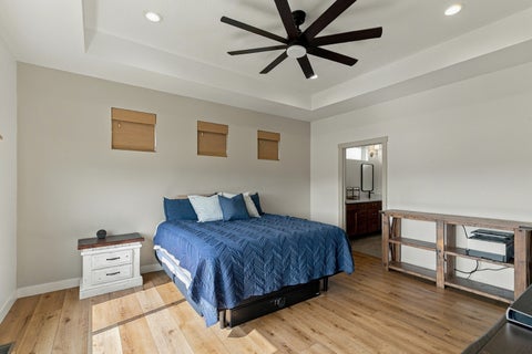 Tiny photo for 2011 E 59th Court, Davenport, IA 52807 (MLS # 12763143)
