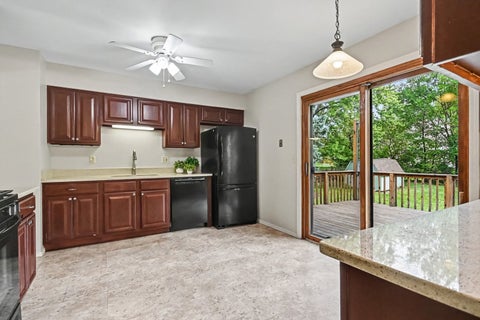 Tiny photo for 409 N Glengarry Drive, Geneva, IL 60134 (MLS # 12784829)