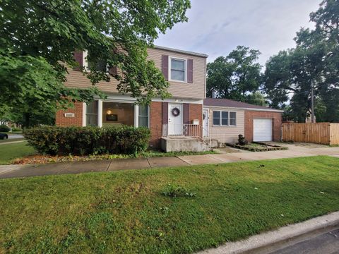 Photo of 6156 N Kedvale Avenue, Chicago, IL 60646 (MLS # 12674856)