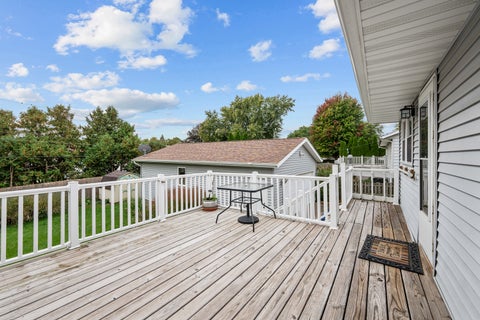 Tiny photo for 1895 Tam O Shanter Drive, Bettendorf, IA 52722 (MLS # 12784649)