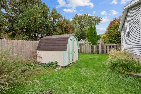 Tiny photo for 1895 Tam O Shanter Drive, Bettendorf, IA 52722 (MLS # 12784649)