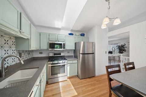 Tiny photo for 2347 Old George Way, Downers Grove, IL 60515 (MLS # 12677029)