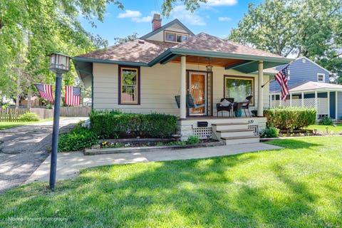 Tiny photo for 639 S 2nd Street, West Dundee, IL 60118 (MLS # 12688620)