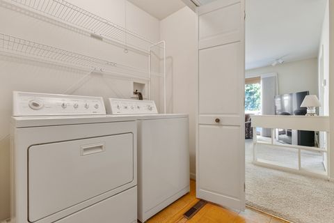 Tiny photo for 522 Edgewood Lane, Elk Grove Village, IL 60007 (MLS # 12468309)