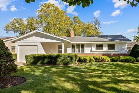Tiny photo for 522 Edgewood Lane, Elk Grove Village, IL 60007 (MLS # 12468309)