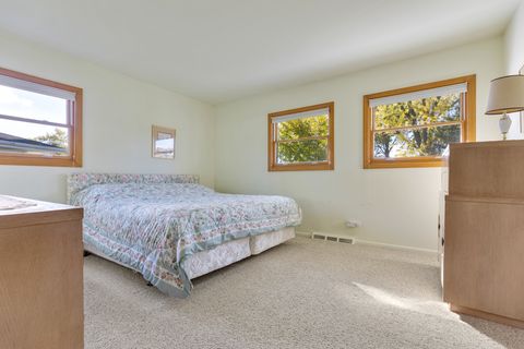 Tiny photo for 522 Edgewood Lane, Elk Grove Village, IL 60007 (MLS # 12468309)