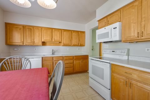 Tiny photo for 522 Edgewood Lane, Elk Grove Village, IL 60007 (MLS # 12468309)