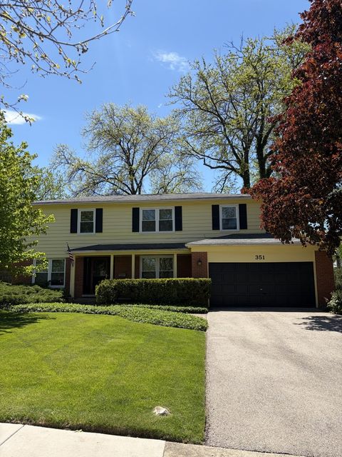 Photo of Lake Bluff, IL 60044 (MLS # 12646944)