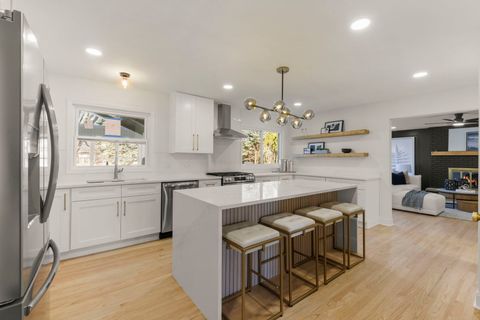 Tiny photo for 613 Zaininger Avenue, Naperville, IL 60563 (MLS # 12597749)