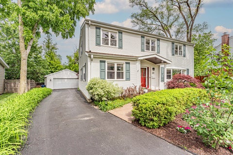 Photo of 149 FORESTWAY Drive, Deerfield, IL 60015 (MLS # 12659578)