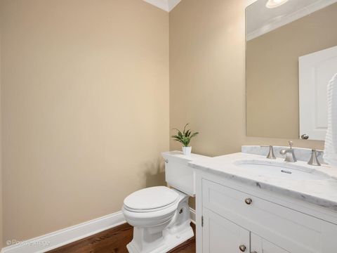 Tiny photo for 610 S WASHINGTON Street, Elmhurst, IL 60126 (MLS # 12613015)