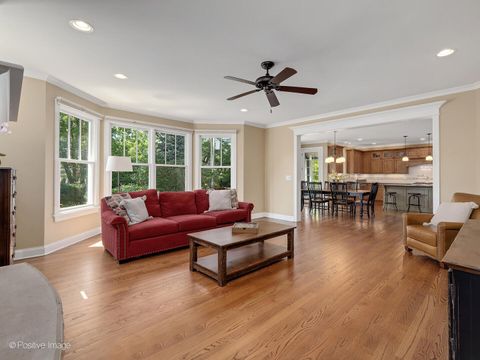 Tiny photo for 610 S WASHINGTON Street, Elmhurst, IL 60126 (MLS # 12613015)