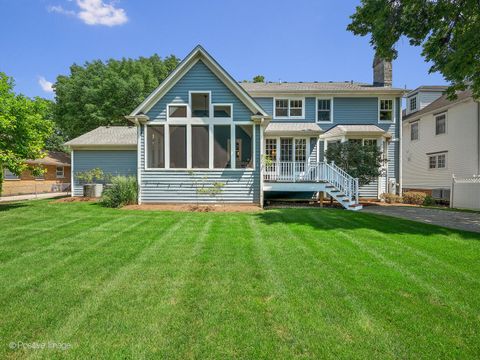 Tiny photo for 610 S WASHINGTON Street, Elmhurst, IL 60126 (MLS # 12613015)