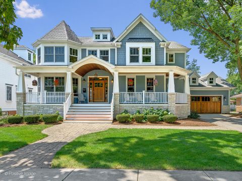 Photo of 610 S WASHINGTON Street, Elmhurst, IL 60126 (MLS # 12613015)