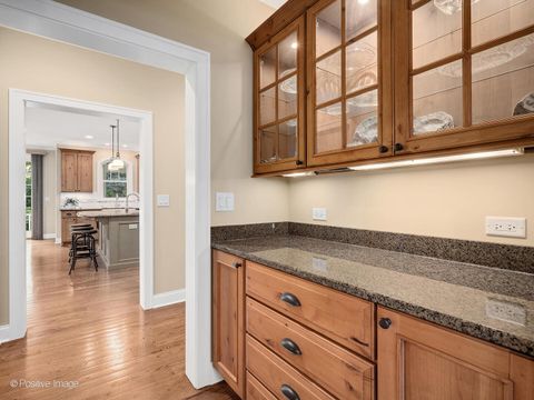 Tiny photo for 610 S WASHINGTON Street, Elmhurst, IL 60126 (MLS # 12613015)