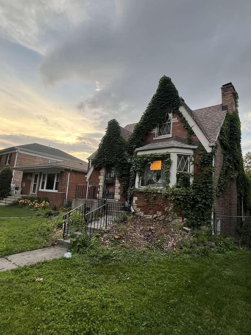 2536 W 109th Place