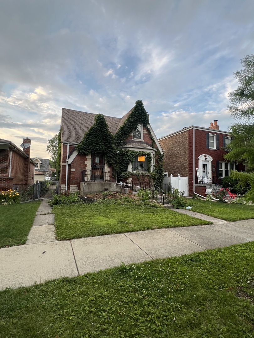 2536 W 109th Place