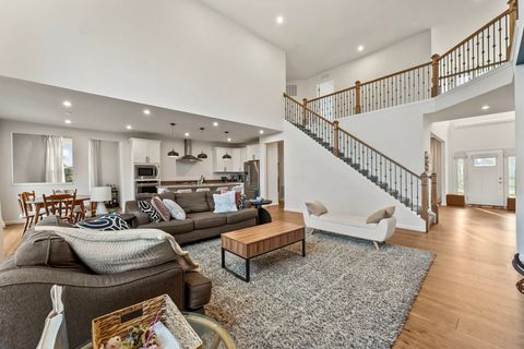 Tiny photo for 940 Treeline Drive, Algonquin, IL 60102 (MLS # 12409466)