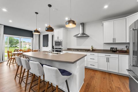 Tiny photo for 940 Treeline Drive, Algonquin, IL 60102 (MLS # 12409466)