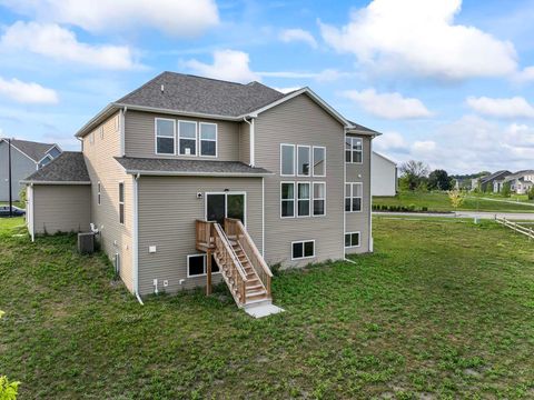 Tiny photo for 940 Treeline Drive, Algonquin, IL 60102 (MLS # 12409466)