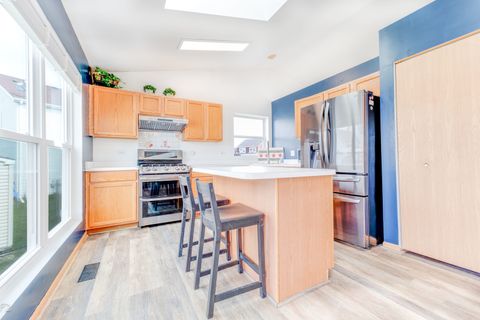 Tiny photo for 579 Rebecca Lane, Bolingbrook, IL 60440 (MLS # 12618234)