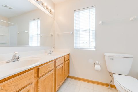 Tiny photo for 579 Rebecca Lane, Bolingbrook, IL 60440 (MLS # 12618234)