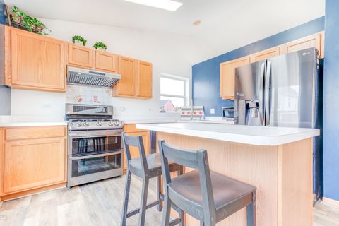 Tiny photo for 579 Rebecca Lane, Bolingbrook, IL 60440 (MLS # 12618234)