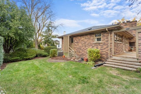 Tiny photo for 814 S Saylor Avenue, Elmhurst, IL 60126 (MLS # 12509783)