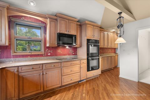 Tiny photo for 814 S Saylor Avenue, Elmhurst, IL 60126 (MLS # 12509783)