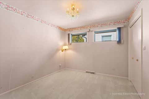 Tiny photo for 814 S Saylor Avenue, Elmhurst, IL 60126 (MLS # 12509783)