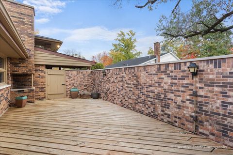 Tiny photo for 814 S Saylor Avenue, Elmhurst, IL 60126 (MLS # 12509783)