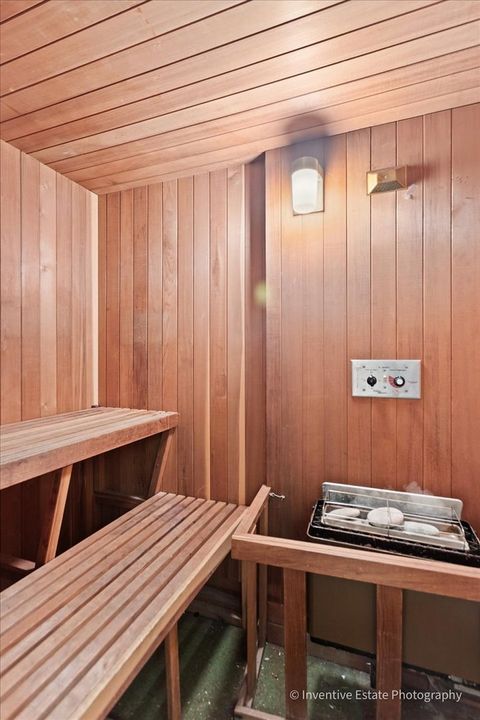 Tiny photo for 814 S Saylor Avenue, Elmhurst, IL 60126 (MLS # 12509783)