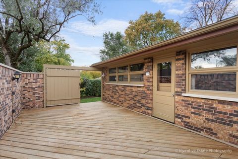 Tiny photo for 814 S Saylor Avenue, Elmhurst, IL 60126 (MLS # 12509783)