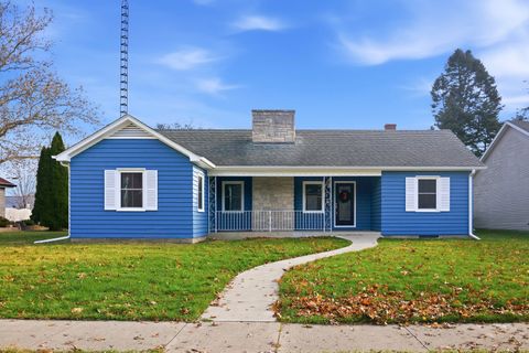 Photo of 1209 Tilton Park Drive, Rochelle, IL 61068 (MLS # 12442248)