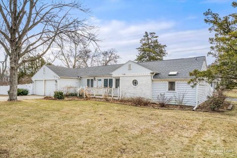 Photo of 27W347 Washington Avenue, Winfield, IL 60190 (MLS # 12580387)