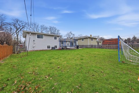 Tiny photo for 843 S School Street, Lombard, IL 60148 (MLS # 12606441)