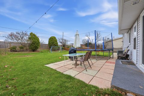 Tiny photo for 843 S School Street, Lombard, IL 60148 (MLS # 12606441)