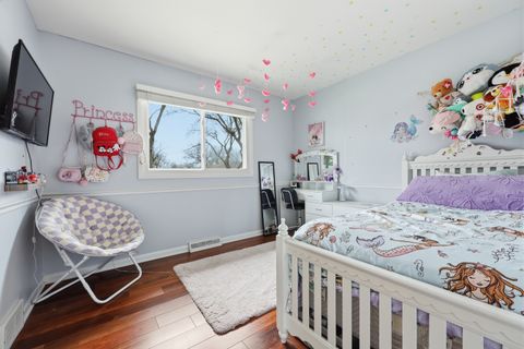 Tiny photo for 843 S School Street, Lombard, IL 60148 (MLS # 12606441)