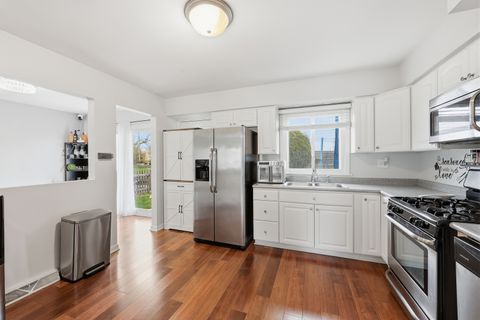 Tiny photo for 843 S School Street, Lombard, IL 60148 (MLS # 12606441)