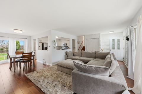 Tiny photo for 843 S School Street, Lombard, IL 60148 (MLS # 12606441)