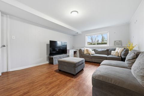 Tiny photo for 843 S School Street, Lombard, IL 60148 (MLS # 12606441)