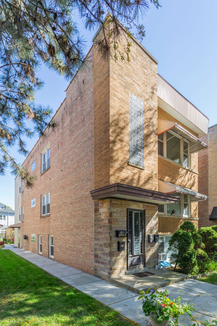 5355 N Central Avenue 2
