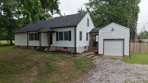 Tiny photo for 14045 State Highway 34 Highway, Benton, IL 62812 (MLS # 12656781)